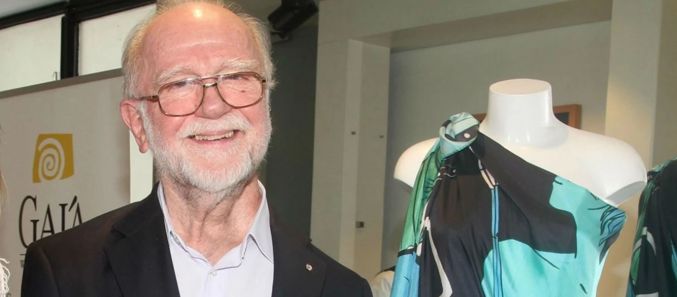 Όταν ο Γιάννης Τσεκλένης σχεδίαζε τις σχολικές ποδιές - Η διαφημιστική αφίσα του Μινιόν (φωτο)